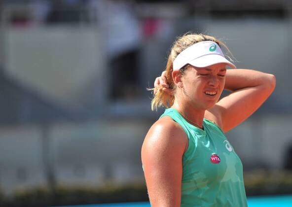 (150505) -- MADRID, May 5, 2015 -- U.S. tennis player Coco Vandeweghe reacts during the match against Czech tennis player Petra Kvitova during day four of the Madrid Open tournament in Madrid, Spain, on May 5, 2015. Kvitova won 2-1. ) (SP)SPAIN-MADRID-TENNIS XiexHaining 