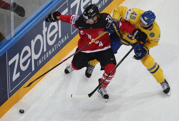 Ice hockey Eishockey - IIHF Ice Hockey WC 2015 PRAGUE,CZECH REPUBLIC,06.MAY.15 - ICE HOCKEY - IIHF World Ice Hockey Championships, international match Länderspiel Sweden vs Canada. Image shows Claude Giroux (CAN) and Victor Rask (SWE). GEPAxpictures xAndreasxPranter 