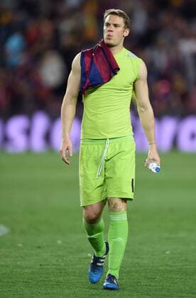 FUSSBALL CHAMPIONS LEAGUE SAISON 2014 2015 HALBFINALE HINSPIEL FC Barcelona Barca - FC Bayern Muenchen 06.05.2015 Torwart Manuel Neuer (FC Bayern Muenchen) ist nach dem Abpfiff enttaeuscht 