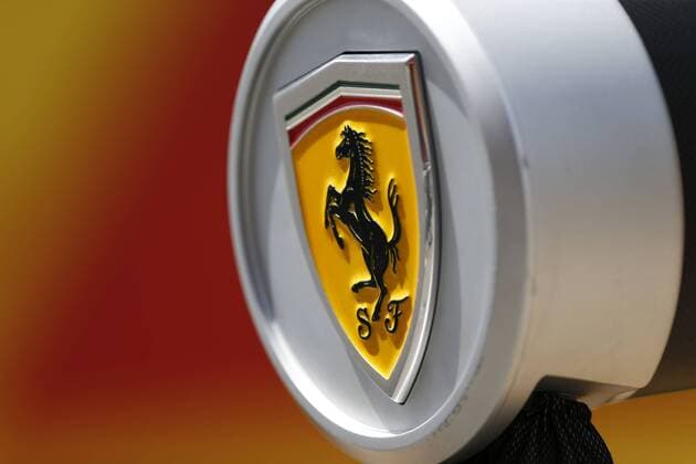 Motorsports: FIA Formula One World Championship WM Weltmeisterschaft 2015, Grand Prix of Spain, Ferrari Logo xHOCHxZWEIx