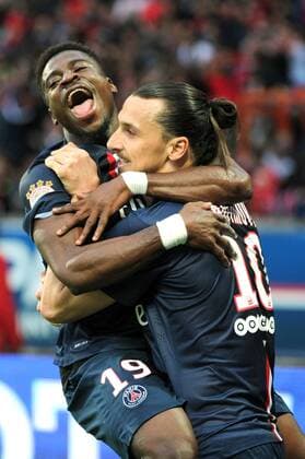 Aktuell Fußball, Frankreich, Ligue 1, Paris St Germain - EA Guingamp ZLATAN IBRAHIMOVIC (psg) - SERGE AURIER (psg) - JOIE FOOTBALL : Paris SG vs Guingamp - Ligue 1 - 08 05 2015 FEP Panoramic 