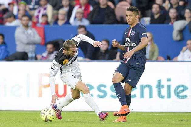 Aktuell Fußball, Frankreich, Ligue 1, Paris St Germain - EA Guingamp Marquinhos (PSG) vs LEMAITRE Reynald (Guingamp) FOOTBALL : PSG vs Guingamp - Ligue 1 - 08 05 2015 JBAutissier Panoramic 