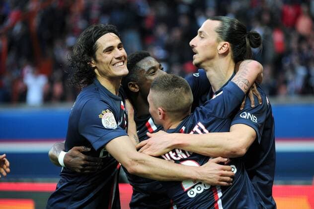 EQUIPE DE FOOTBALL DU PSG - ZLATAN IBRAHIMOVIC (psg) - EDINSON CAVANI (psg) - JOIE FOOTBALL : Paris SG vs Guingamp - Ligue 1 - 08 05 2015 FEP Panoramic 