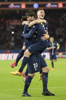 joie de Maxwell (PSG) apres son but joie des joueurs Parisiens Zlatan Ibrahimovic (PSG) FOOTBALL : PSG vs Guingamp - Ligue 1 - 08 05 2015 JBAutissier Panoramic 
