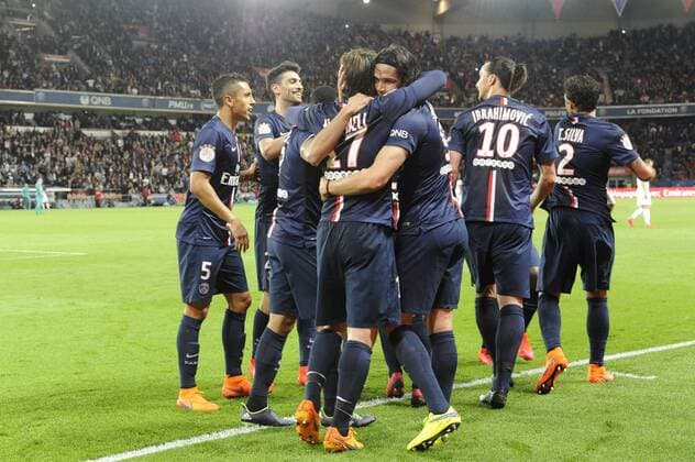 EQUIPE DE FOOTBALL DU PSG - EDINSON CAVANI (psg) - JAVIER PASTORE (psg) - MARQUINHOS (psg) - JOIE FOOTBALL : Paris SG vs Guingamp - Ligue 1 - 08 05 2015 FEP Panoramic 
