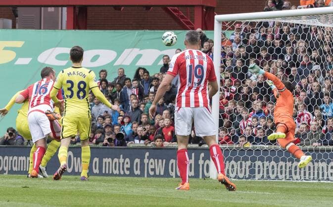 09.05.2015. Stoke, England. Barclays Premier League. Stoke versus Tottenham Hotspur. Goal scored by Stoke City midfielder Charlie Adam (1-0). xRolandxHarrisonx  ActionPlus11619249