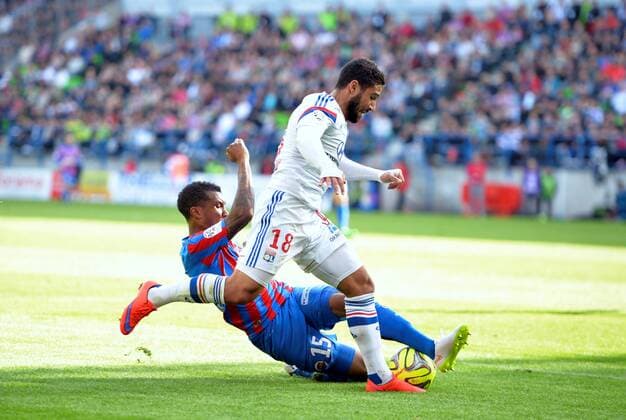 Nabil Fekir (ol) - Emmanuel Imoriou (cae) FOOTBALL : Caen vs Lyon - Ligue 1 - 09 05 2015 AnthonyBIBARD FEP Panoramic 
