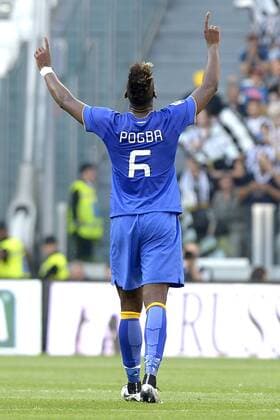 Aktuell Fußball, Italien, Juventus Turin - Cagliari Calcio Aktuell Fußball, Italien, Juventus Turin - Cagliari Calcio Jubel Paul Pogba Juventus gol 1-0, goal celebration, Serie A 2014 2015 Juventus Turin - US Cagliari Calcio filippoxalfero