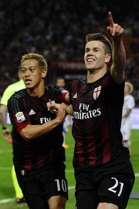 Aktuell Fußball, Italien, AC Mailand - AS Rom Jubel gol di Marco Van Ginkel Milan 1-0. Celebration goal Serie A AC Milan - AS Rom giuseppexceleste
