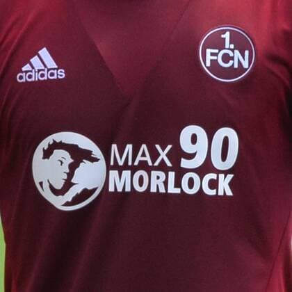 Das Trikot des 1. FC Nuernberg am heutien Spieltag zu Ehren von Max Morlock. Der ehemalige Spieler des 1. FC Nuernberg Max Morlock waere diese Tage 90 Jahre alt geworden. , EP_MMZ