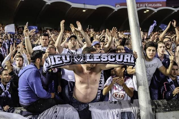 Aktuell Fußball, Frankreich, Girondins Bordeaux, Letztes Spiel im Stadion Parc Lescure Ferveur des supporters pour le dernier match des Girondins de Bordeaux au Parc Lescure FOOTBALL : Bordeaux vs Nantes - 36eme journee de L1 - Ligue1 - 09 05 2015 ThierryBreton Panoramic 