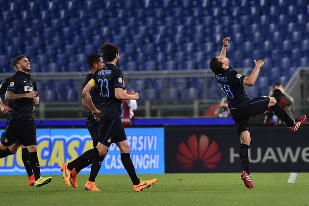 Aktuell Fußball, Italien, Lazio Rom - Inter Mailand Serie A Lazio Rom - Inter Mailand Torjubel Hernanes 