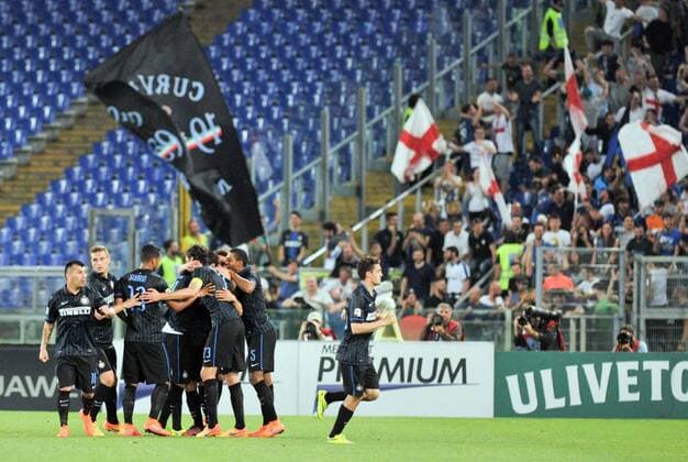 Serie A, Lazio Rom - Inter Mailand l esultanza dei calciatori dell Inter dopo il gol Inter xHOCHxZWEIx xItalyxPhotoxPressx 