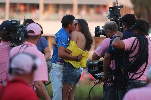 May 10, 2015: Rickie Fowler and girlfriend, model Alexis Randock, share a kiss after Fowler cliched the win during the final round of THE PLAYERS Championship at TPC Sawgrass in Ponte Vedra Beach, Fl. GOLF: MAY 10 PGA Golf Herren - THE PLAYERS Championship - Final Round Icon1503201281 EDITORIAL USE ONLY
