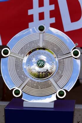 Allianz Frauenbundesliga - Meisterschale Frauenfussball Allianz Frauenbundesliga 09.05.2015 Grünwalderstadion FC Bayern München - SGS Essen