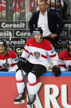Ice hockey Eishockey - IIHF Ice Hockey WC 2015 PRAGUE,CZECH REPUBLIC,12.MAY.15 - ICE HOCKEY - IIHF World Ice Hockey Championships, international match Länderspiel Canada vs Austria. Image shows Michael Raffl and head coach Daniel Ratushny (AUT). GEPAxpictures xAndreasxPranter 