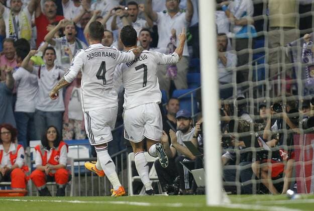 Partido de futbol entre el Real Madrid y la Juventus de Turin de vuelta de semifinales de la Champions League 2014 2015, celebrado en el estadio Santiago Bernabeu, en Madrid 13 05 2015. Soccer match between Real Madrid and Juventus, second round of semi finals of the 2014 2015 Champions League, held at the Santiago Bernabeu stadium, in Madrid 05 13 2015. Cristiano Ronaldo celebrates after scoring 