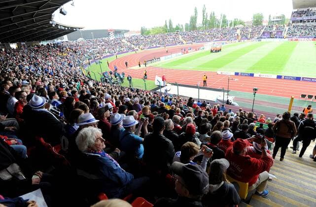 14.05.2015, xfux, Fussball UEFA Champions League Womans, 1.FFC Frankfurt - FC Paris St. Germain , v.l. Fans, Stimmung, Schals, Trikot, Fahnen 1.FFC Frankfurt)