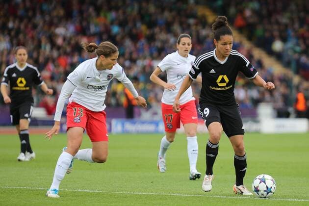 14.05.2015, xjfx, Fussball UEFA Champions League Womans, 1.FFC Frankfurt - FC Paris St. Germain , v.l., Annike Krahn (Paris Saint-Germain),Celia Sasic (1.FFC Frankfurt),Zweikampf, Action, Aktion, Battles for the Ball