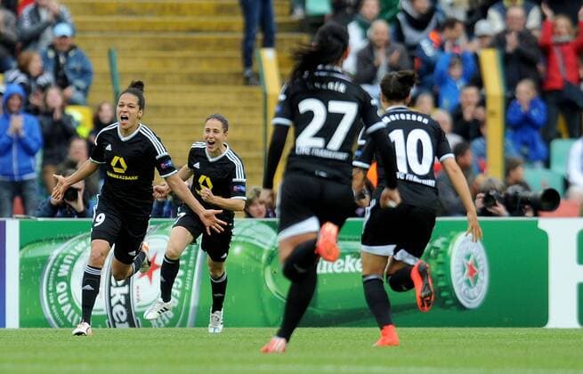 14.05.2015, xfux, Fussball UEFA Champions League Womans, 1.FFC Frankfurt - FC Paris St. Germain , v.l. Celia Sasic (1.FFC Frankfurt), Veronica Boquete (1.FFC Frankfurt), Peggy Kuznik (1.FFC Frankfurt), Dzsenifer Marozsan (1.FFC Frankfurt) Torjubel, Goal celebration, celebrate the goal zum 1:0