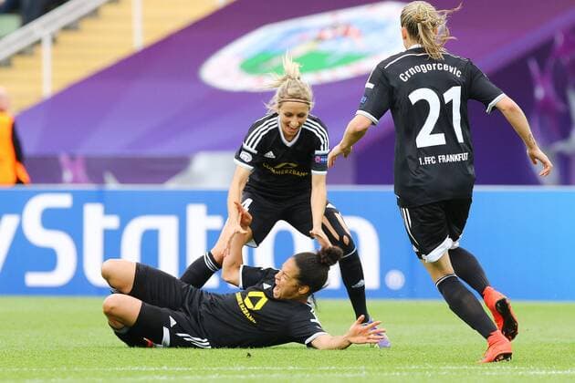 Kollektiver Frankfurter Jubel nach dem 1:0 durch Celia Sasic ( 9, 1. FFC Frankfurt) , 1. FFC Frankfurt vs. Paris Saint-Germain PSG, Fußball, Finale Champions League Women, 14.05.2015, EP_MHT