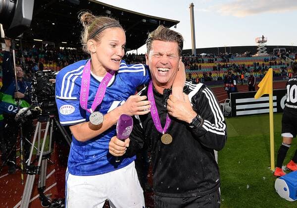 14.05.2015, xjhx, Fussball UEFA Champions League Womans, 1.FFC Frankfurt - FC Paris St. Germain , v.l. Desire Schumann (1.FFC Frankfurt),, Trainer Colin Bell (1.FFC Frankfurt)