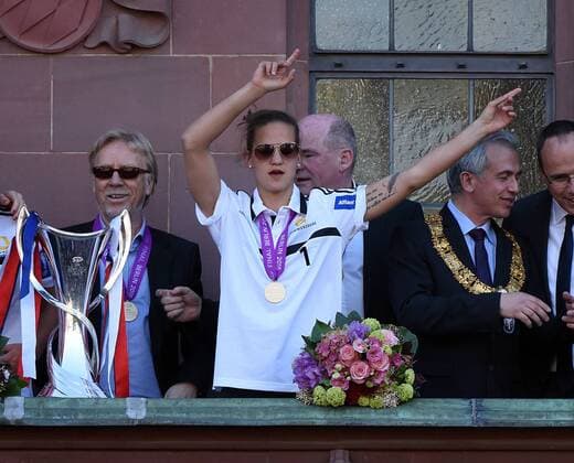 15.05.2015, xhbx, Fussball UEFA Champions League Womans, 1.FFC Frankfurt empfang im Roemer, v.l. Desire Schumann (1.FFC Frankfurt)