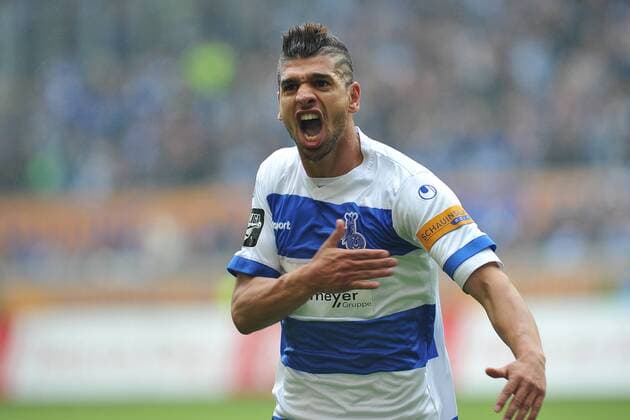 Duisburg, Deutschland 16. Mai 2015: 3. Liga 14 15 - MSV Duisburg vs. Holstein Kiel. Torjubel zum 1:1 durch Enis Hajri (Duisburg) ot
