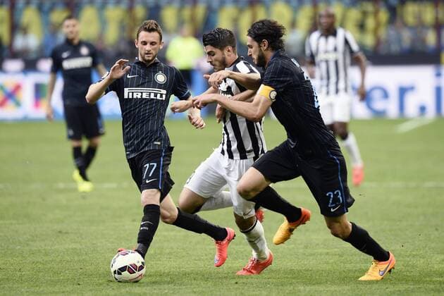 Aktuell Fußball, Italien, Serie A, Inter Mailand - Juventus Turin Serie A Inter Mailand - Juventus Turin Alvaro Morata-Andrea Ranocchia-Marcelo Brozovic 