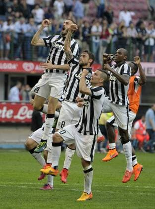 Serie A Inter Mailand - Juventus Turin l esultanza dei giocatori della juventus a fine partita Leonardo Bonucci Claudio Marchisio Simone Padoin Angelo Ogbonna xHOCHxZWEIx xItalyxPhotoxPressx 