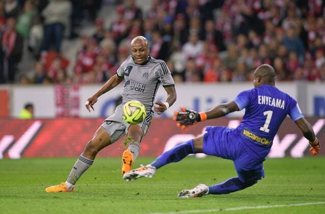 Aktuell Fußball, Frankreich, Ligue 1, OSC Lille - Olympique Marseille BUT Andre Ayew (om) - Vincent Enyeama (lil) FOOTBALL : Lille vs Marseille - Ligue 1 - 16 05 2015 AnthonyBIBARD FEP Panoramic 