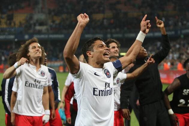 Thiago Silva - Paris St. Germain (PSG) feiert den Gewinn der französischen Meisterschaft - 