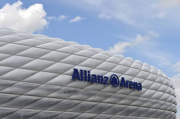 17.05.2015, Fussball 2.Bundesliga 2014 2015, 33.Spieltag, TSV 1860 München - , in der Allianz-Arena München, Der Sponsoren-Schriftzug an der Fassade das Arena. 