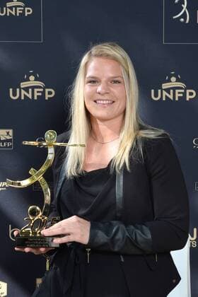 Aktuell Fußball, Frankreich, Ehrung durch französische Spieler-Gewerkschaft EUGENIE LE SOMMER (Lyon) - Spielerin des Jahres : Trophees UNFP du Football - 17 05 2015 AnthonyBIBARD FEP Panoramic 