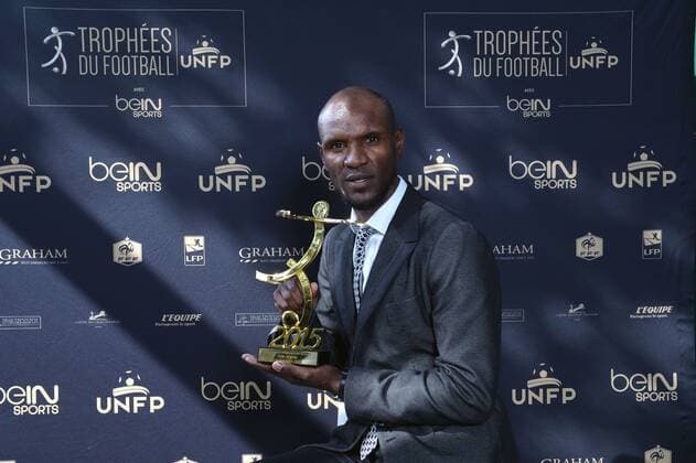 Aktuell Fußball, Frankreich, Ehrung durch französische Spieler-Gewerkschaft ERIC ABIDAL - Ehrentrophäe : Trophees UNFP du Football - 17 05 2015 AnthonyBIBARD FEP Panoramic 