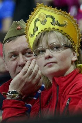 Russian fans watch the Hockey World Championships gold medal match Canada vs. Russia in Prague, Czech Republic, Sunday, May 17, 2015. (CTKxPhoto MichalxKamaryt) CTKPhotoP201505170632001  kmt 8