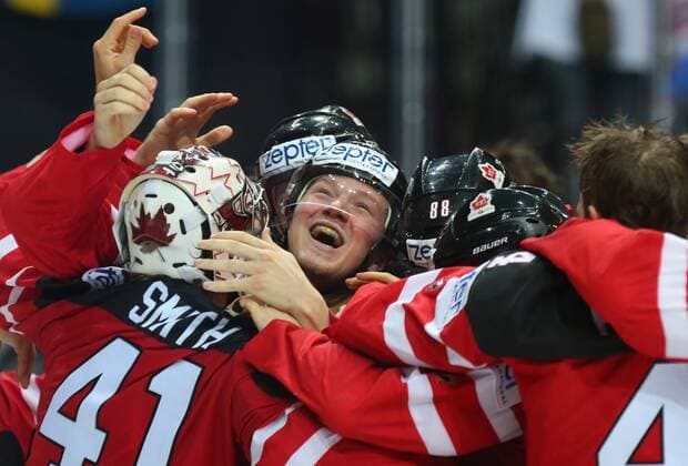 PRAGUE, CZECH REPUBLIC. MAY 17, 2015. Canada s players celebrate winning the 2015 IIHF Ice hockey Eishockey World Championship WM Weltmeisterschaft final match against Russia at O2 Arena. The Canadian team won the game 6:1 and claimed the world title. Yelena Rusko TASS  TS003851