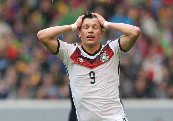 20.05.2015 Stuttgart Fußball Länderspiel U 16 Deutschland vs. Frankreich: Renat Dadachov (GER) enttäuscht