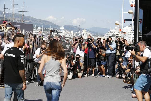 Motorsports: FIA Formula One World Championship WM Weltmeisterschaft 2015, Grand Prix of Monaco, 44 Lewis Hamilton (GBR, Mercedes AMG Petronas Formula One Team) with Cyndie Allemann, xHOCHxZWEIx