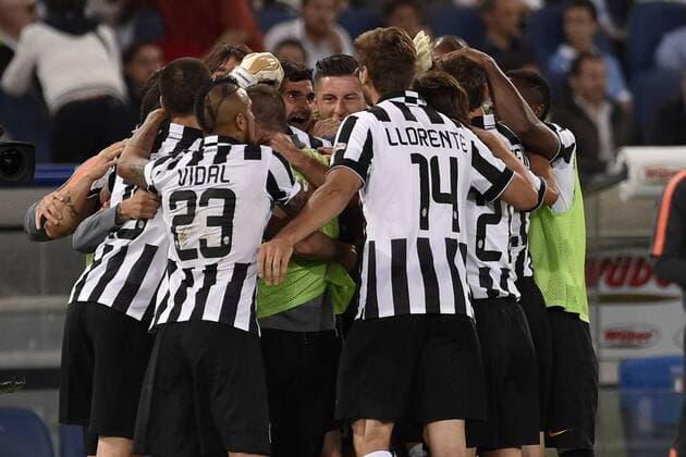20.05.2015. Rome, Italy. TIM Coppa Italia Final. Lazio versus Juventus. Giorgio Chiellini celebrates with his team-mates after he scored his team first goal to equalise at 1-1 xGiuseppexMaffiax  ActionPlus11622386