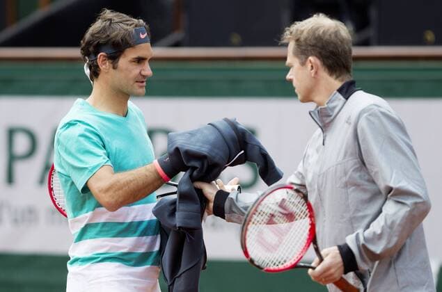 TENNIS - ATP Tennis Herren French Open 2015 PARIS,FRANCE,22.MAY.15 - TENNIS - ATP World Tour, Grand Slam, Roland Garros, French Open, training. Image shows Roger Federer (SUI) and coach Stefan Edberg. GEPAxpictures xMatthiasxHauer