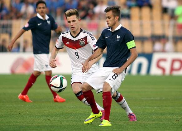 22.05.2015 Burgas(Bulgaria) Germany-France U17 U 17 Final European Championship EM Europameisterschaft men s football Johannes Eggestein(L) Germany and Timothe Cognat(r) France : 