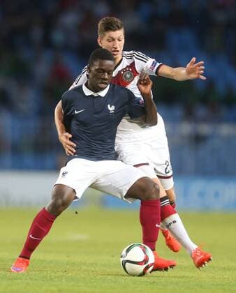 22.05.2015 Burgas(Bulgaria) Germany-France U17 U 17 Final European Championship EM Europameisterschaft men s football Odsonne Edouard(L) France and Vitaly Janelt(r) Germany :Str 