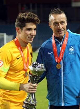 22.05.2015 Burgas(Bulgaria) Germany-France U17 U 17 Final European Championship EM Europameisterschaft men s football Luca Zidane(L) with Jean-Claude Giuntini(r) France U17 head coach with European champion trophy : 