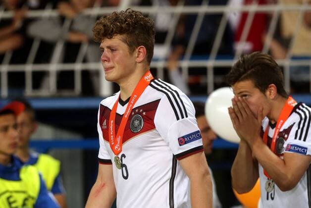 22.05.2015 Burgas(Bulgaria) Germany-France U17 U 17 Final European Championship EM Europameisterschaft men s football Joal Abbu Hanna(c)Germany cry after lost match :Str 