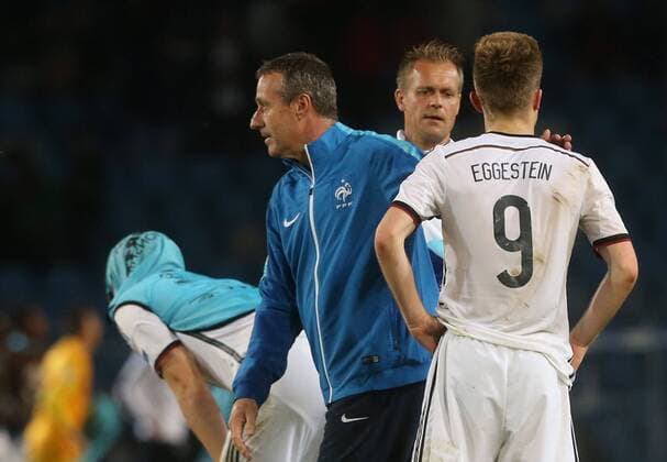 22.05.2015 Burgas(Bulgaria) Germany-France U17 U 17 Final European Championship EM Europameisterschaft men s football Jean-Claude Giuntini(L) France U17 coach greeting with Johannes Eggestein(r) Germany :Str 