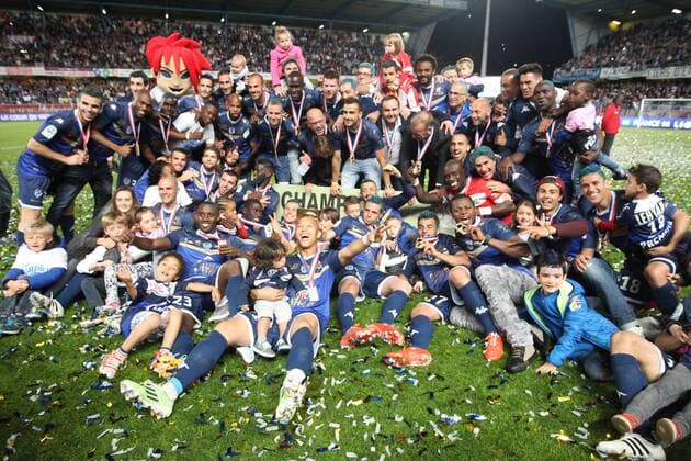 (Troyes) Joie des Troyens champions de Ligue 2 FOOTBALL : Ligue 2 2014 2015 - ES Troyes AC - 22 05 2015 StephanieGrossetete Panoramic 