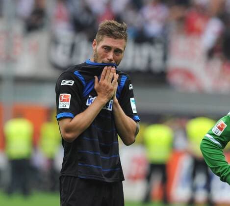 SC Paderborn - VFB Stuttgart 1:2 23.05.2015 Abstieg Paderborn. Christian Strohdiek weint HM