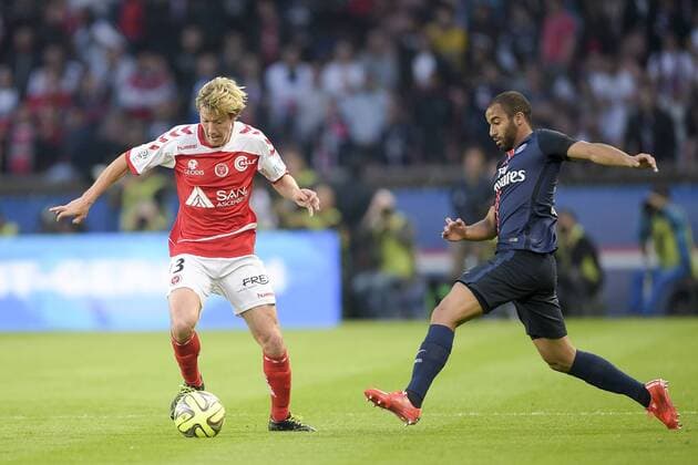 SIGNORINO Franck (Reims) vs Lucas (PSG) FOOTBALL : PSG vs Reims - Ligue 1 - 23 05 2015 JBAutissier Panoramic 
