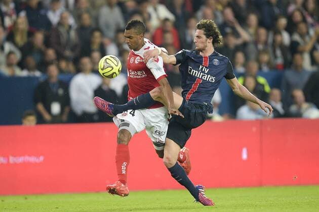 Adrien Rabiot (PSG) vs NGOG David (Reims) FOOTBALL : PSG vs Reims - Ligue 1 - 23 05 2015 JBAutissier Panoramic 